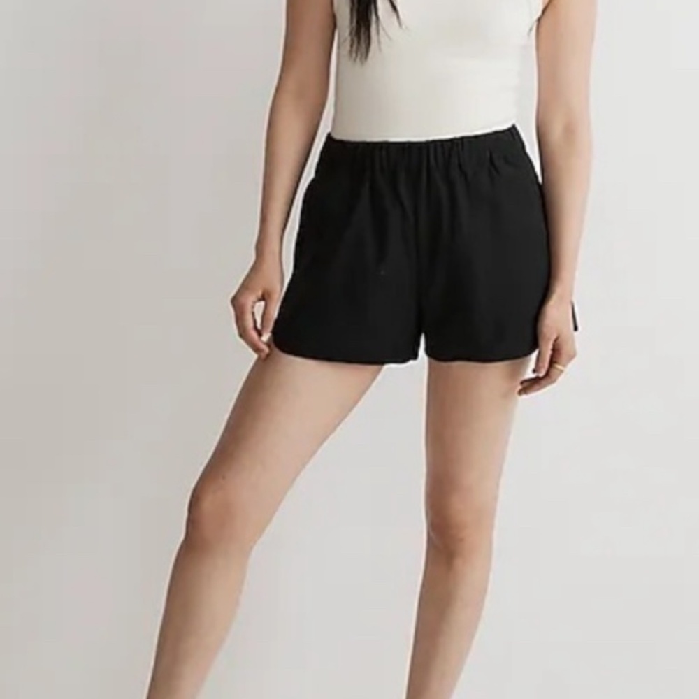 Madewell pull-on, flat front shorts